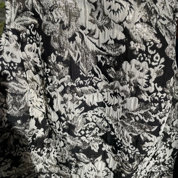 Abercrombie & Fitch Black and Cream Floral Dress - Picture 3 of 5